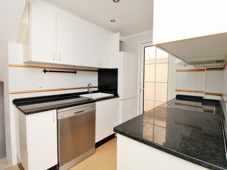 Town House for Sale in Villamartin, Alicante 8
