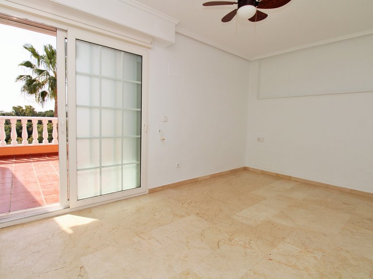 Town House for Sale in Villamartin, Alicante 13