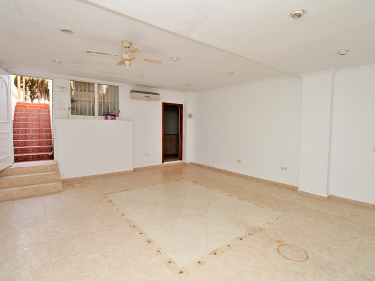 Town House for Sale in Villamartin, Alicante 27