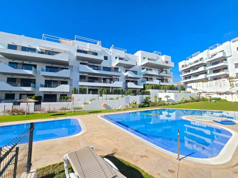 Apartment for Sale in Villamartin, Alicante 21