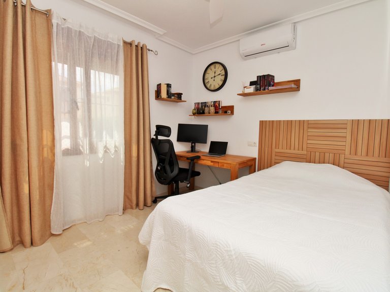 Town House for Sale in Villamartin, Alicante 11