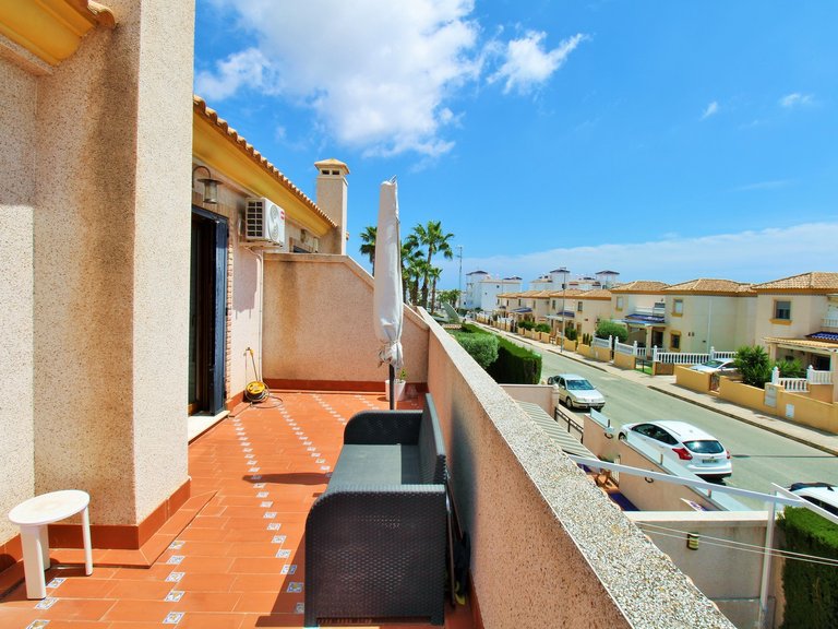 Town House for Sale in Villamartin, Alicante 18