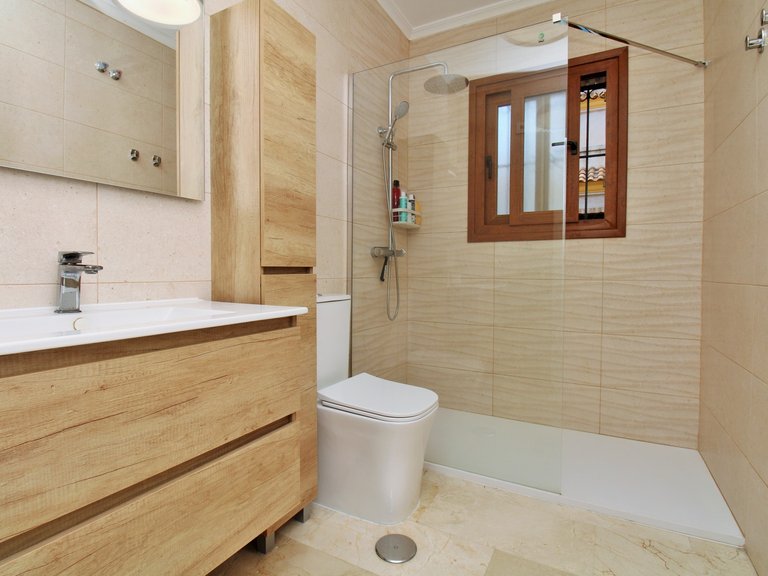 Town House for Sale in Villamartin, Alicante 12