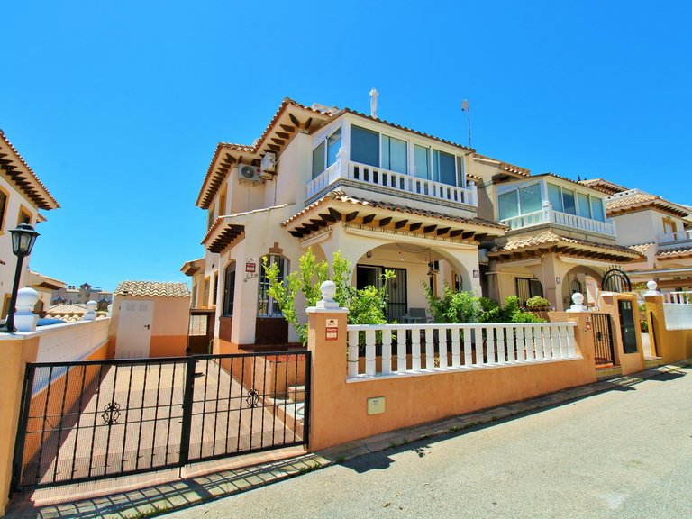 Town House for Sale in Cabo Roig, Alicante 1