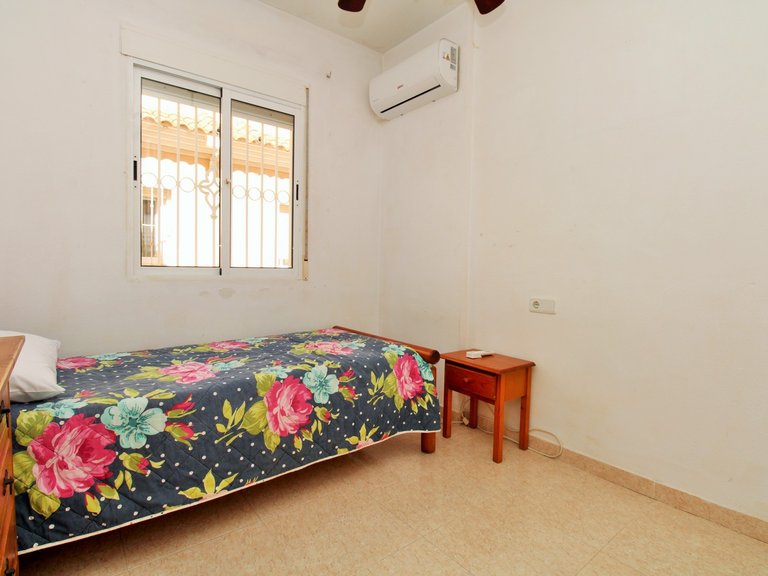 Town House for Sale in Villamartin, Alicante 14