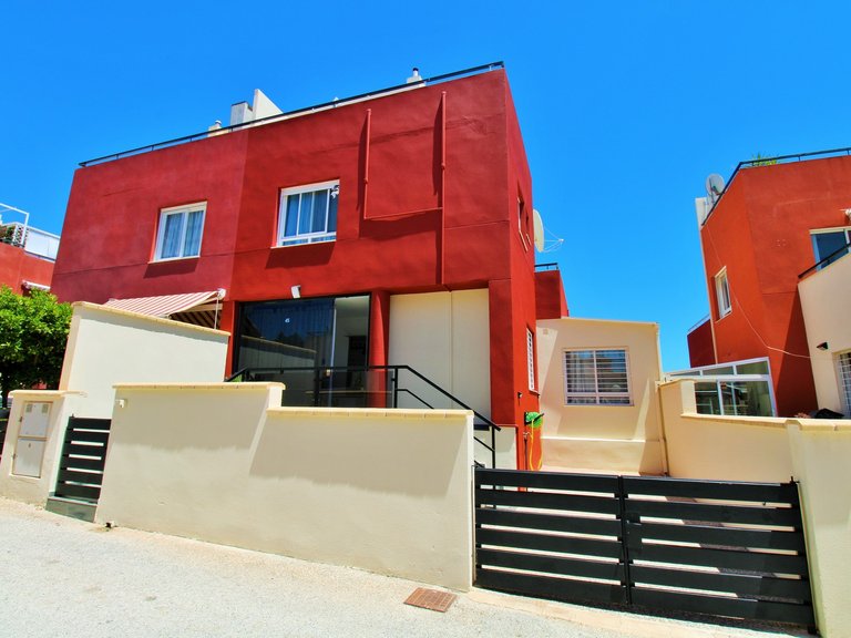 Town House for Sale in Villamartin, Alicante 1