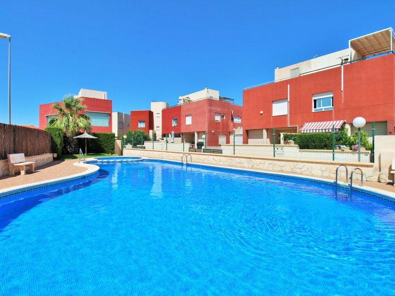 Town House for Sale in Villamartin, Alicante 2