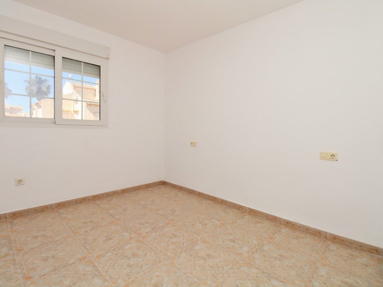 Town House for Sale in Playa Flamenca, Alicante 12