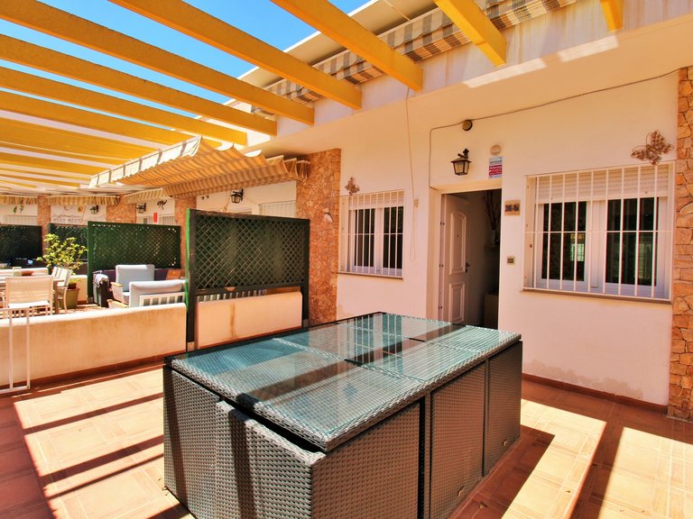 Villa for Sale in Mil Palmeras, Alicante 3