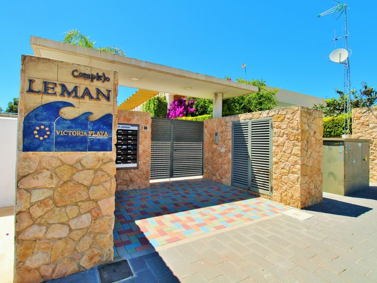 Villa for Sale in Mil Palmeras, Alicante 30