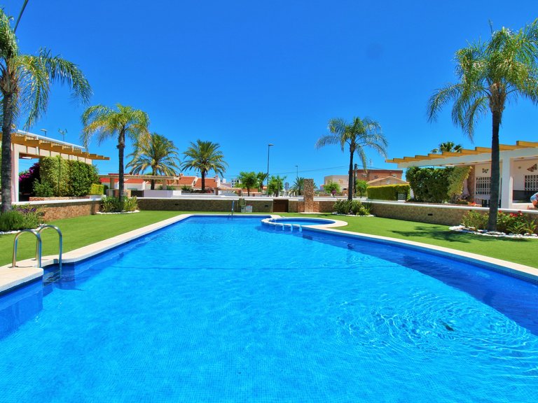 Villa for Sale in Mil Palmeras, Alicante 27