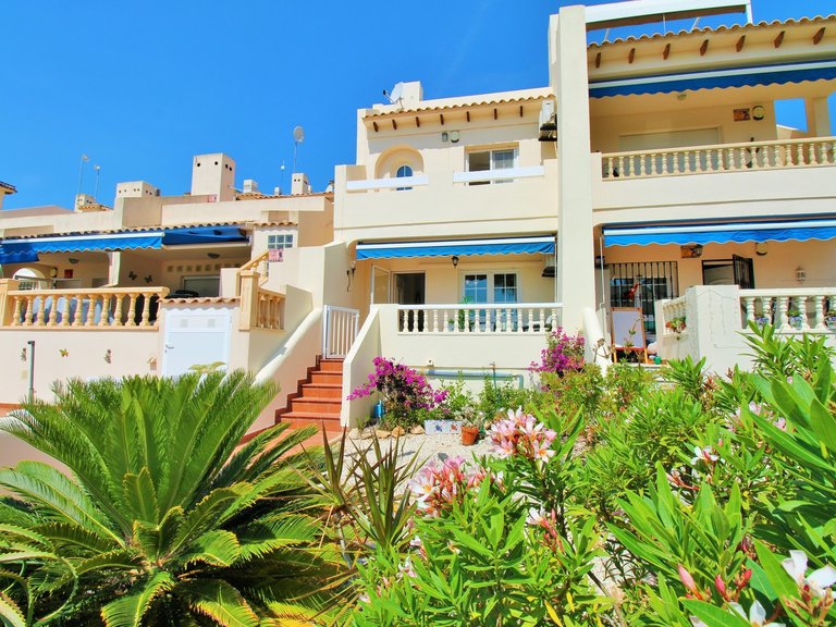 Town House for Sale in Las Ramblas, Alicante 2