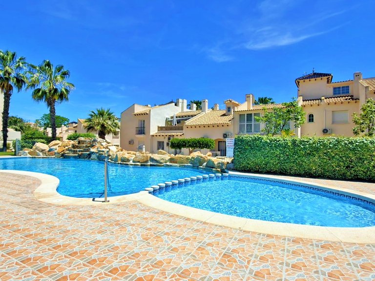 Town House for Sale in Las Ramblas, Alicante 28