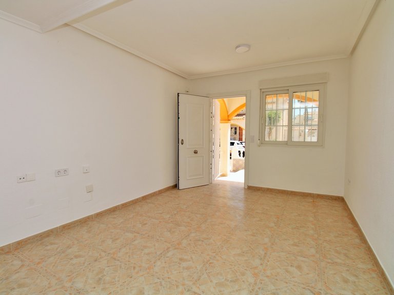 Town House for Sale in Playa Flamenca, Alicante 7