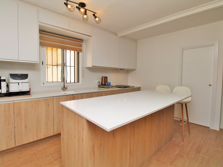 Villa for Sale in Villamartin, Alicante 8