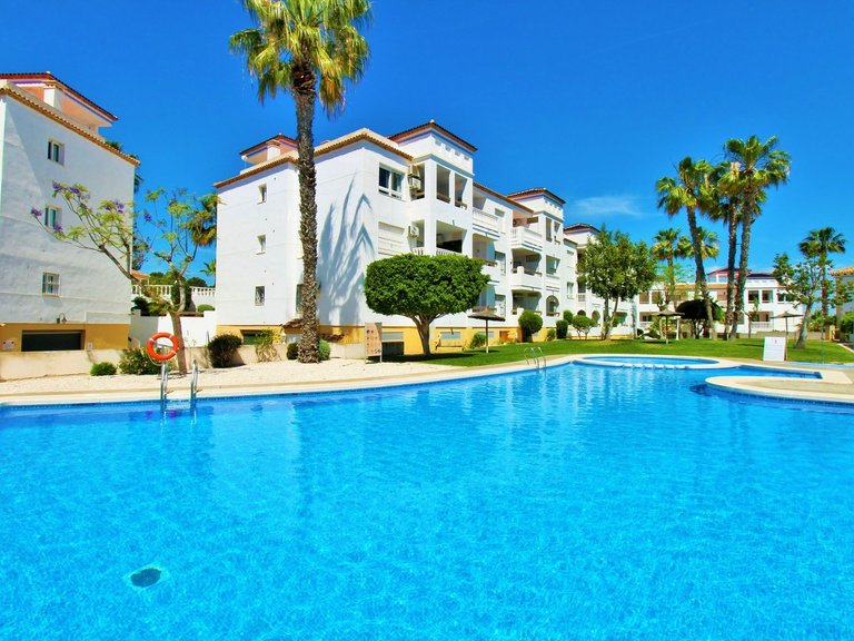 Town House for Sale in Villamartin, Alicante 28