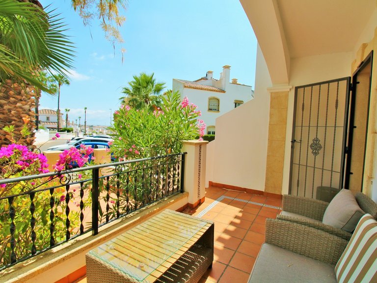 Town House for Sale in Villamartin, Alicante 3