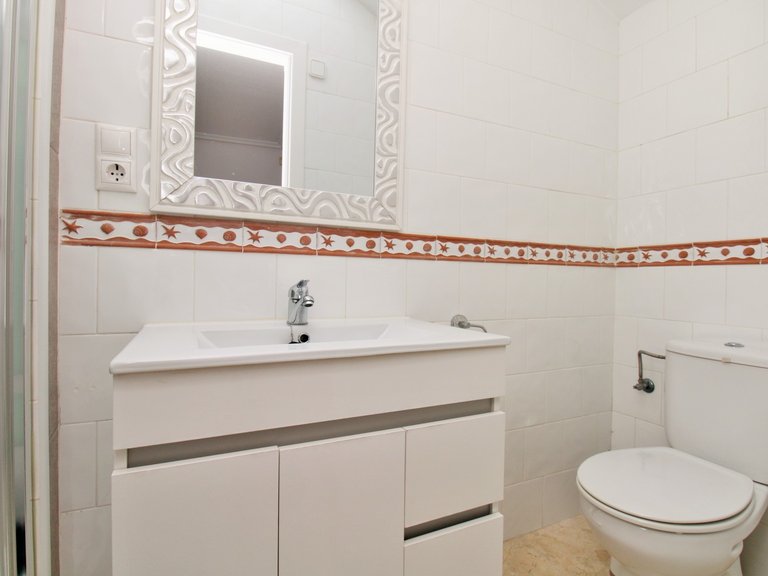 Town House for Sale in Villamartin, Alicante 10