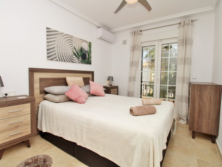 Town House for Sale in Villamartin, Alicante 14