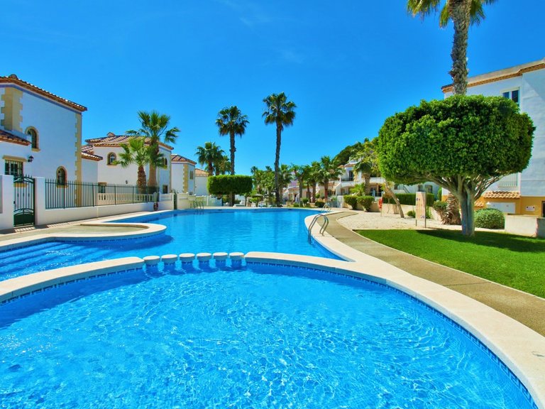 Town House for Sale in Villamartin, Alicante 29