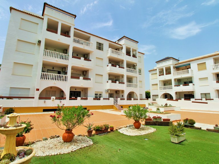 Apartment for Sale in Villamartin, Alicante 2