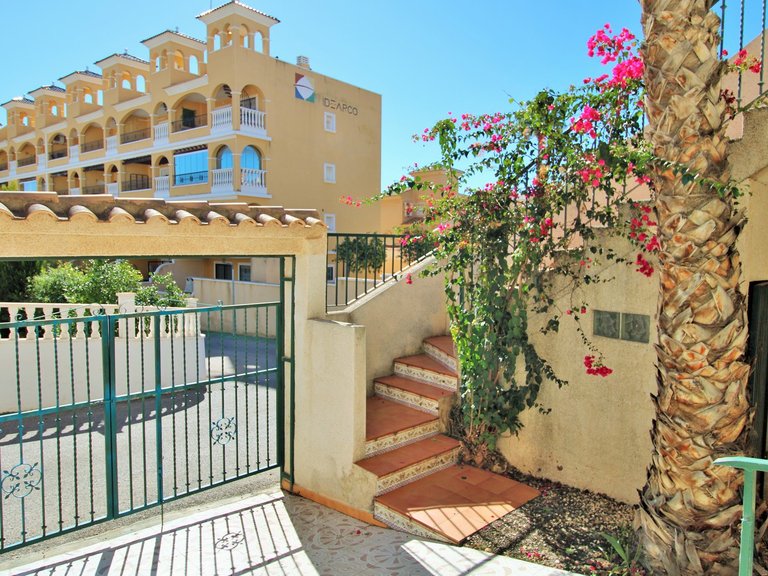 Town House for Sale in Villamartin, Alicante 37