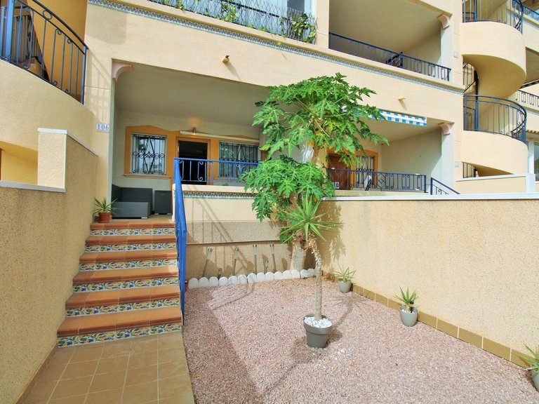 Apartment for Sale in Punta Prima, Alicante 3
