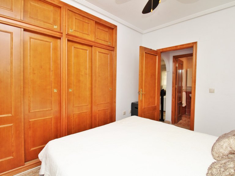 Apartment for Sale in Punta Prima, Alicante 16