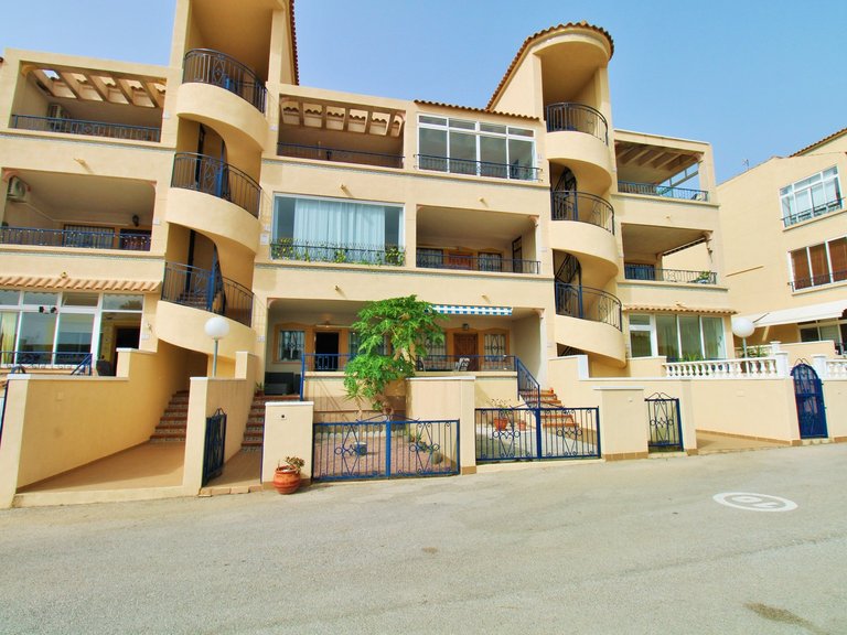 Apartment for Sale in Punta Prima, Alicante 2