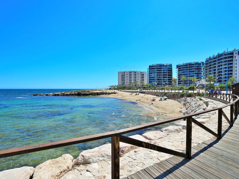 Apartment for Sale in Punta Prima, Alicante 28