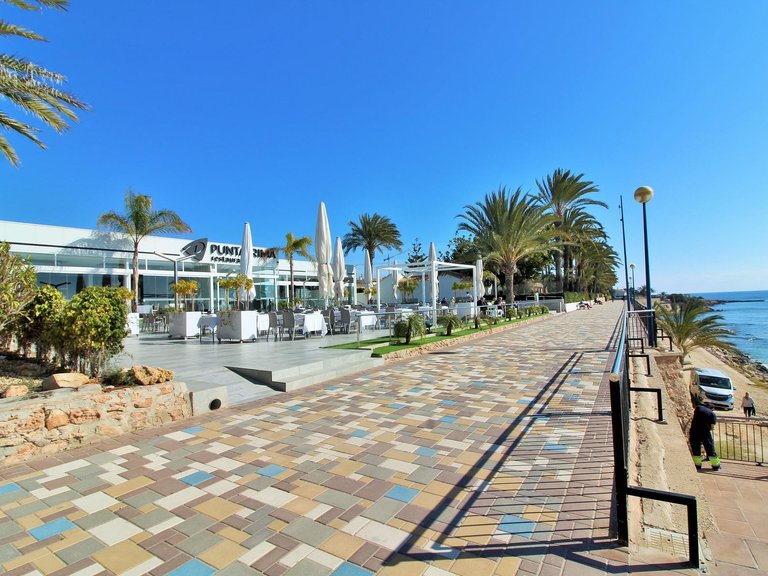 Apartment for Sale in Punta Prima, Alicante 29