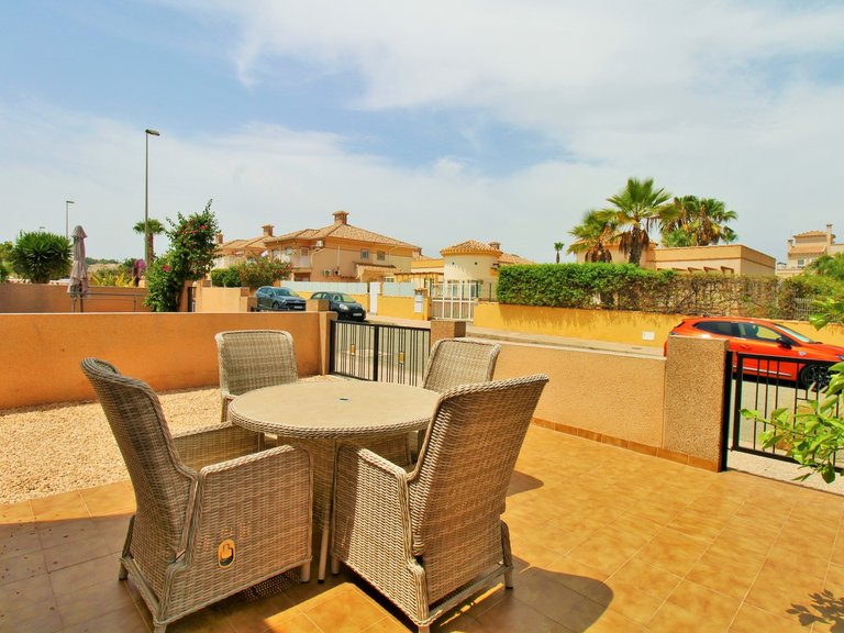 Town House for Sale in Villamartin, Alicante 4