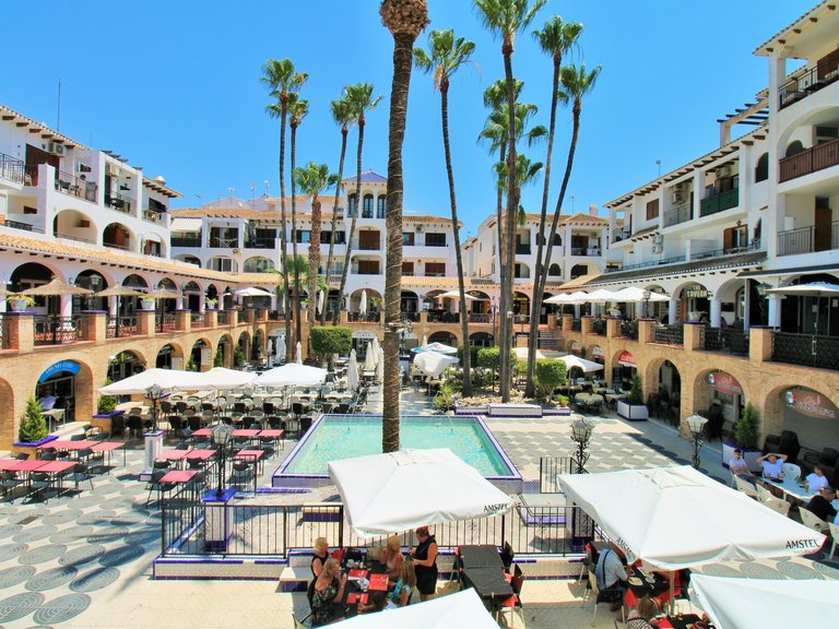Town House for Sale in Villamartin, Alicante 25