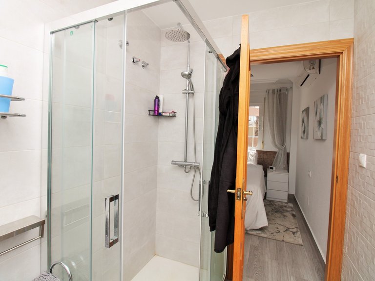 Apartment for Sale in Villamartin, Alicante 17