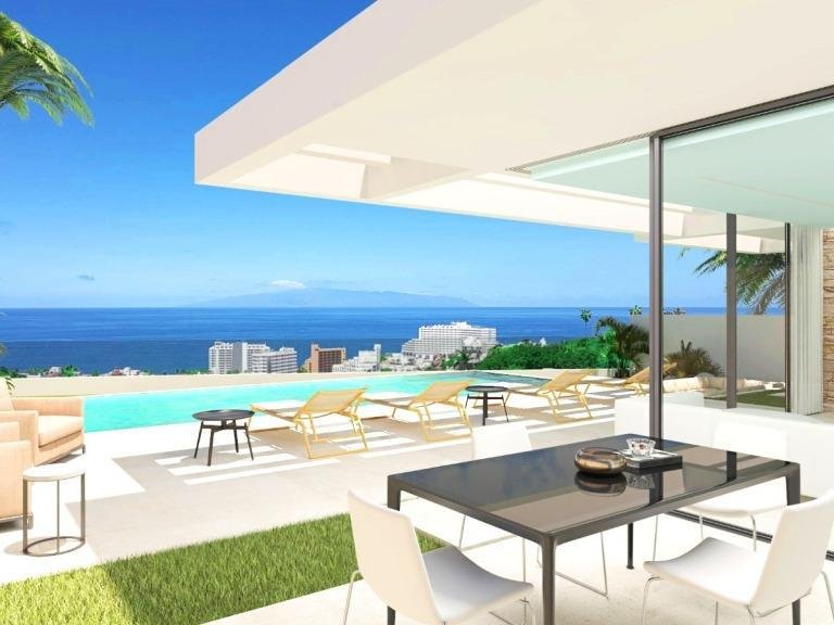 Villa for Sale in Costa Adeje, Tenerife, España 6