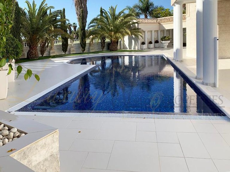 Villa for Sale in Costa Adeje, Tenerife, España 8