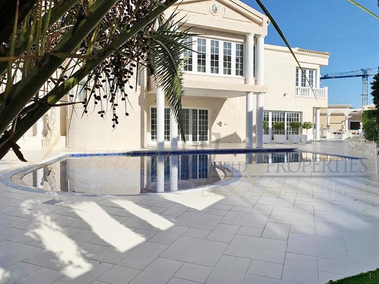 Villa for Sale in Costa Adeje, Tenerife, España 4