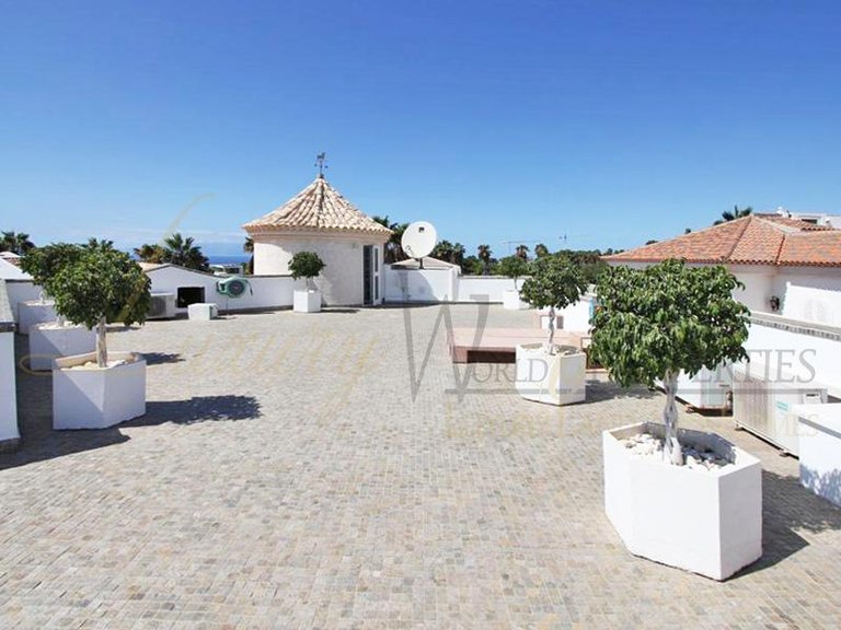 Villa for Sale in Costa Adeje, Tenerife, España 12