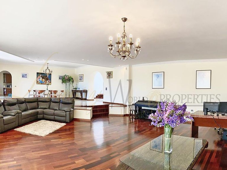 Villa for Sale in Amarilla Golf, Tenerife, España 13