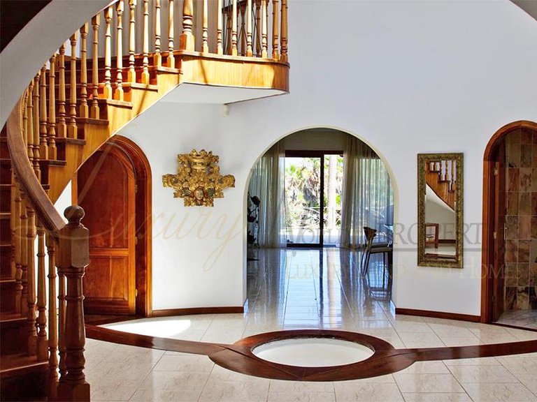 Villa for Sale in Amarilla Golf, Tenerife, España 10