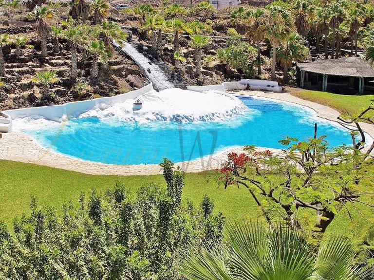 Villa for Sale in Amarilla Golf, Tenerife, España 3