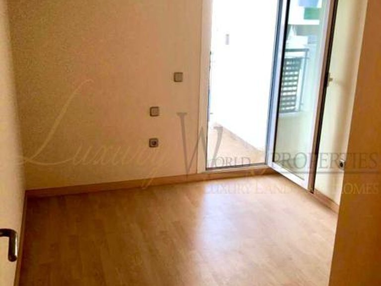 Town House for Sale in Costa Adeje, Tenerife, España 24