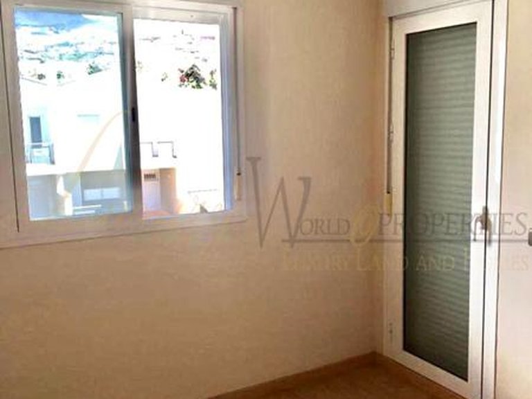 Town House for Sale in Costa Adeje, Tenerife, España 26