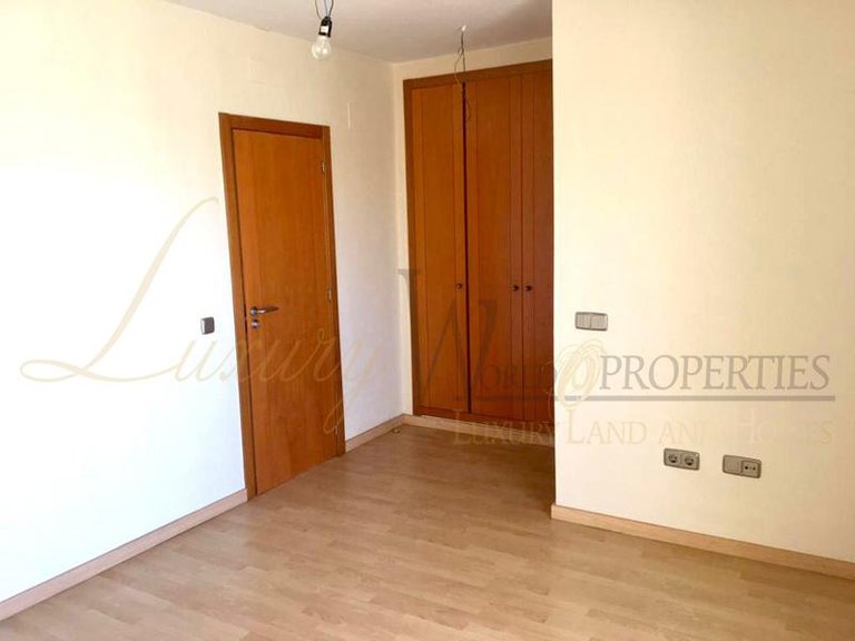Town House for Sale in Costa Adeje, Tenerife, España 21