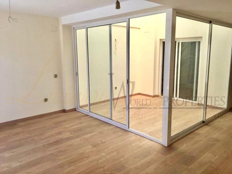 Town House for Sale in Costa Adeje, Tenerife, España 12