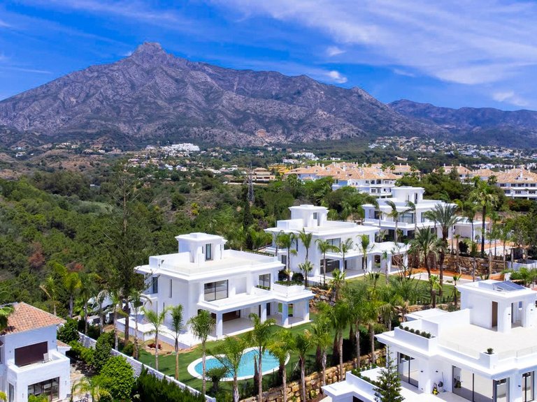 Villa for Sale in Marbella, Malaga 26