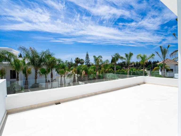 Villa for Sale in Marbella, Malaga 15
