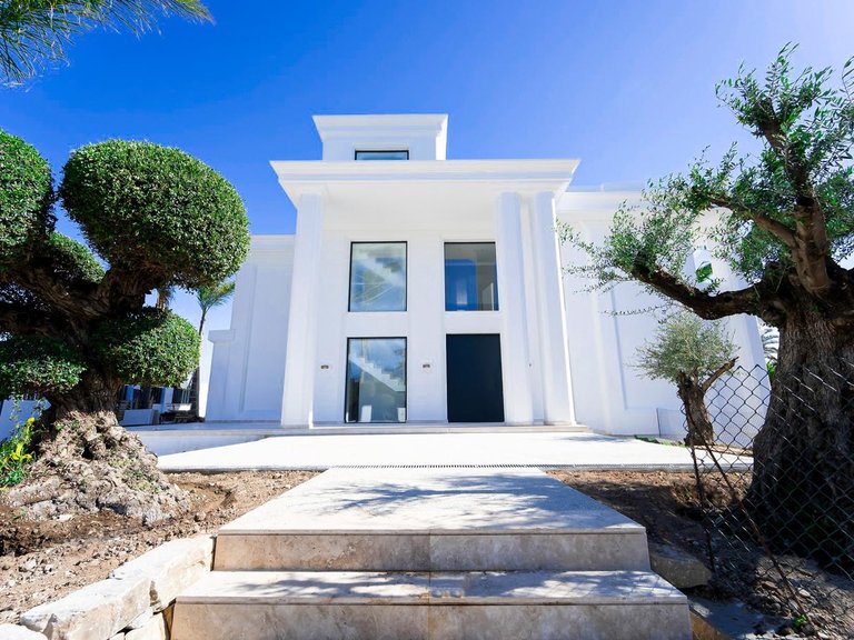 Villa for Sale in Marbella, Malaga 12