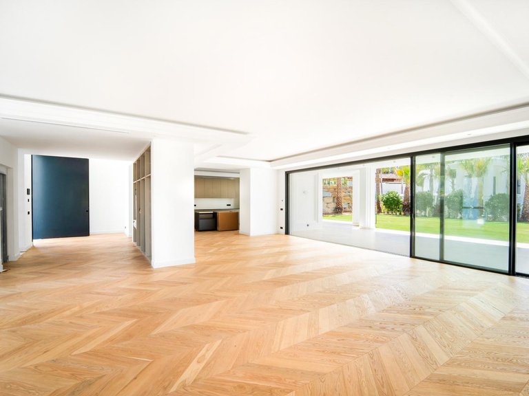 Villa for Sale in Marbella, Malaga 5