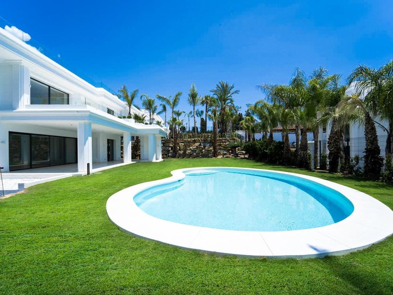 Villa for Sale in Marbella, Malaga 10